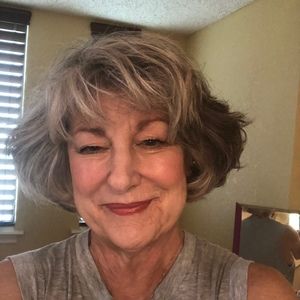 Meet your Posher, Paula